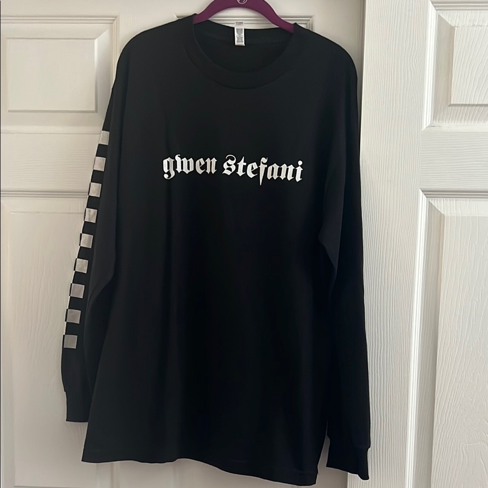 Gwen Stefani - Las Vegas Residency Black Long Sleeve Tee w/ Checkerboard Sleeve